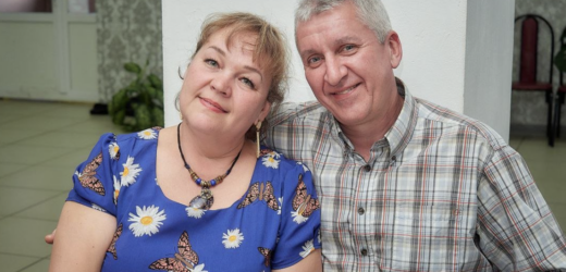 Ми з дружиною прожили довге сімейне життя, виростили гарного сина. А тепер, коли мені шістдесят років, а дружині – п’ятдесят сім, я зрозумів, що ми стали чужими людьми. Я планую розлучитися з нею та одружитися з сусідкою.  Думаєте, що я такий кабель та зрадник?! А ось і ні, саме поведінка жінки підштовхнула мене на такий крок! Про причину читайте в коментарі, я там все детально розписав! Тому сподіваюся, що ви не будете мене засуджувати, а підтримаєте!