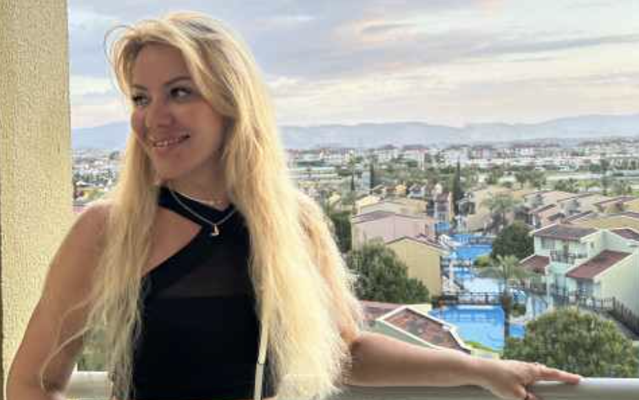 Валентина лежала на розкладачці на кухні й слухала, як у її спальні невістка Олена повертається, влаштовуючись зручніше. Жінка віддала молодим свою кімнату два місяці тому, коли дізналася, що Олена при надії. – Мамо, можна ми поки що в тебе поживемо? – попросив син Ігор. – Оленка в положенні, а з квартири, що винаймаємо, треба з’їжджати, її будуть продавати. – Звісно, синку. Приїжджайте.