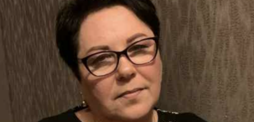 Перед Різдвяними святами отримала трагічну звістку – не стало моєї мами. Я працювала в Італії, але відпросилася з роботи, щоб швидко повернутися додому і попрощатися як слід. Поки ми готувалися до похорону, не могла не звернути увагу на стан дому. Все залишилося так само, як і було до мого від’їзду – ні ремонтів, ні новобудов.