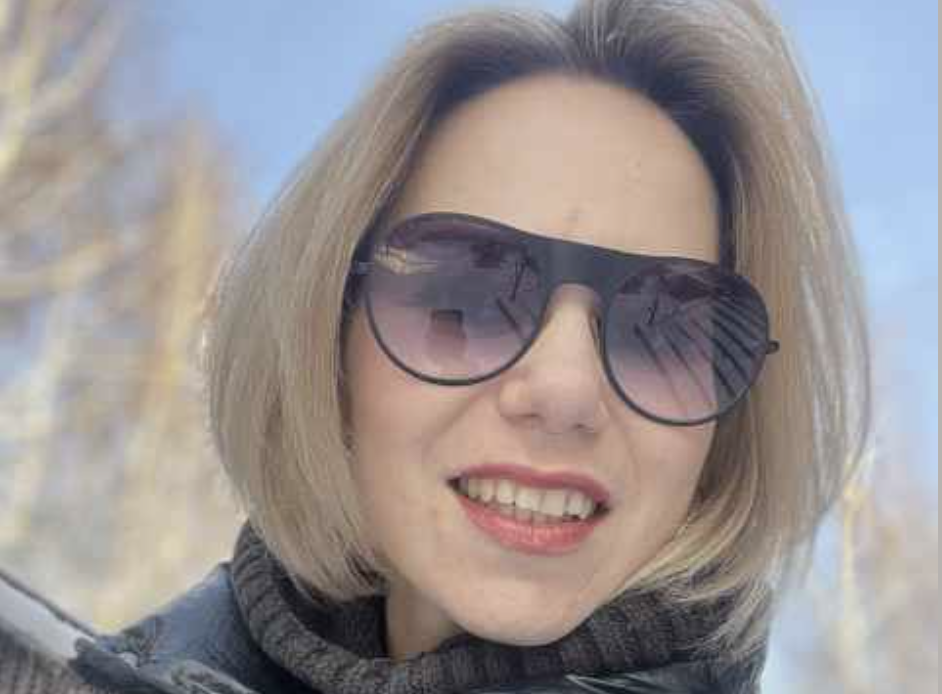 – З чого це я маю віддавати тобі половину квартири та машини? З чого я взагалі повинен все це продавати та ділити? – кричав Віталій, дивлячись на Поліну, яка стояла біля вікна з кам’яним обличчям. – Що ти зробила, щоб заробити на це? Сиділа вдома, прохолоджувалась!