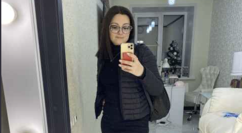 — Набридло олів’є! Може, щось інше приготуєш? — Ілля вередував, немов дитина. За два тижні до Нового року він вичавив із дружини всі соки. — Добре, які у тебе уподобання? Що мені приготувати до столу? — Олеся давно помітила, що чоловік став якимось нервовим і роздратованим. Вона списувала це на роботу. Ілля говорив, що до кінця року начальник вирішив вислужитися перед вищим керівництвом і поставив перед співробітниками практично нездійсненні завдання.