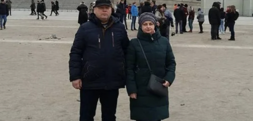 Можете вважати мене поганою матір’ю та бабусею, але, поклавши руку на серце, у мене зовсім немає бажання їхати до сина в Україну на свята. Я вже заздалегідь знаю, що станеться, коли переступлю поріг його квартири. Все почнеться з награних привітань, цих нещирих обіймів та поцілунків. Мій син Михайло явно переслідує лише одну мету…