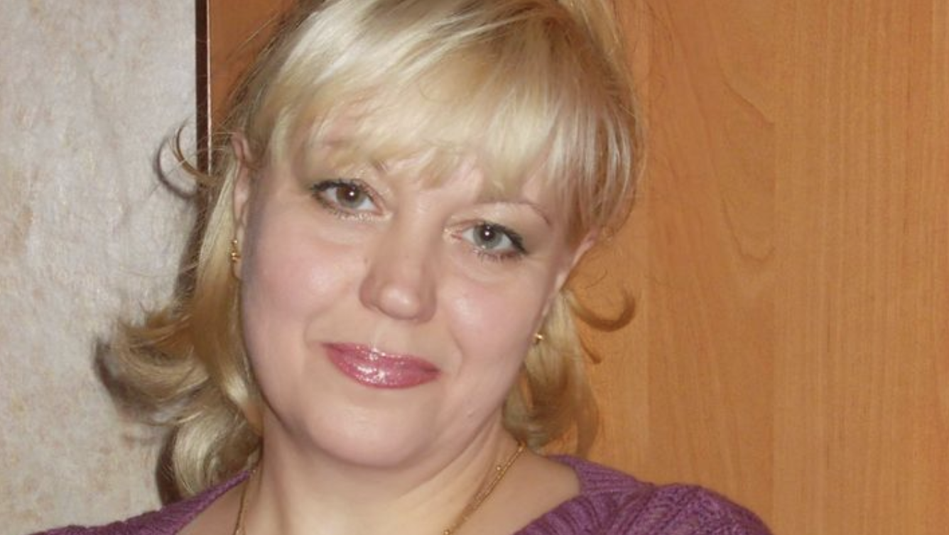 Мене шантажує мій син. Йому вже 32 роки, але він все ще живе зі мною та харчується за мій рахунок. Цілими днями сидить за комп’ютером, граючи в ігри. А нещодавно він сказав таке, що я досі не можу прийти до тями.