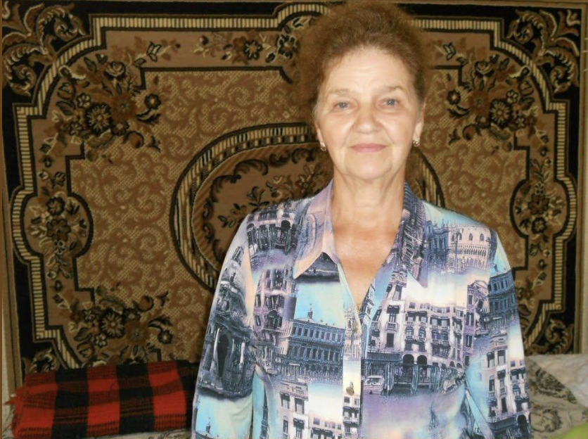 – Мамо, що ти тут робиш? Нащо приїхала? – Я поверталась з роботи, коли побачила біля під’їзду неньку з дорожньою сумкою. Я спитала, навіщо приїхала, а вона мене шокувала відповіддю! Мені зараз вкрай важко, чоловік на фронті, тому витримати ще це я ніяк не можу!