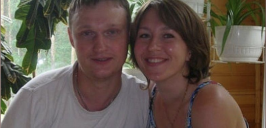 Роман зблід, як стіна, коли мене побачив. Не очікував, що я в Данію до нього приїду. А ще не міг збагнути, де його коханка Лєна ділась.  Я ж про зради давно знала, але вирішила, що шлюб мені важливіше. Тому й вигадала цю хитрість!