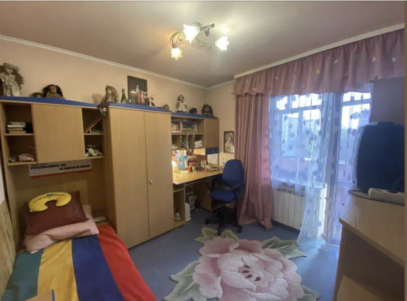 Ми неочікувано отримали у спадок квартиру. Вже вирішили, що зробимо там ремонт і будемо здавати в оренду, щоб погасити іпотеку. Як тут на горизонті з’явилась теща, і давай права качати. Мало того, вона вирішила ще й до суду подати на рідну доньку.