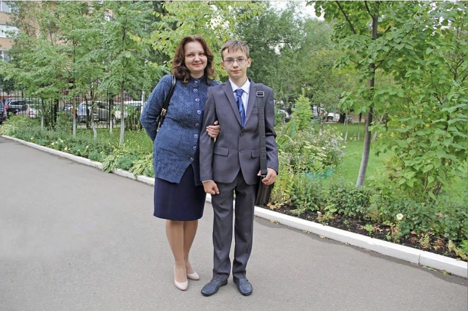Мій син завжди був прикладом для інших у школі. І я думала, що виховала його гідно. Але після дзвінка від класної керівнички я дізналася таке, що в мене просто не стало слів… Що робити далі?