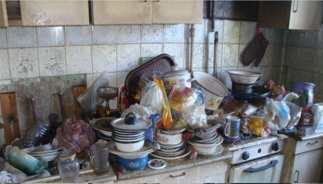 Гидувала сидіти за одним столом зі свекрами, не хотіла їсти страви. Адже їх “стиль” життя мене дуже дивував та навіть відлякував…