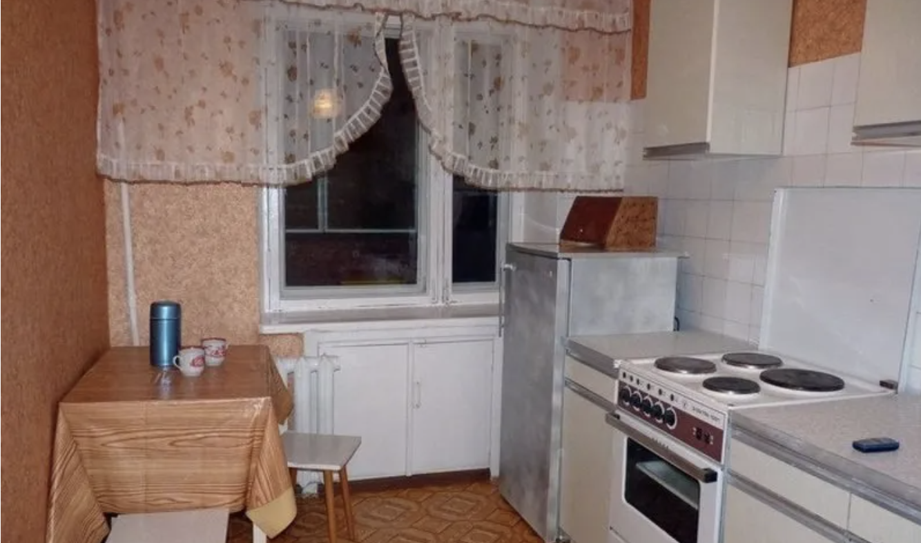 Дружина ніколи не вірила, що мама її щиро любить. В усьому підступ вбачала. Ще й нагоди не втрачала осоромити. Та після останньої витівки, я вирішив поставити дружину на місце!