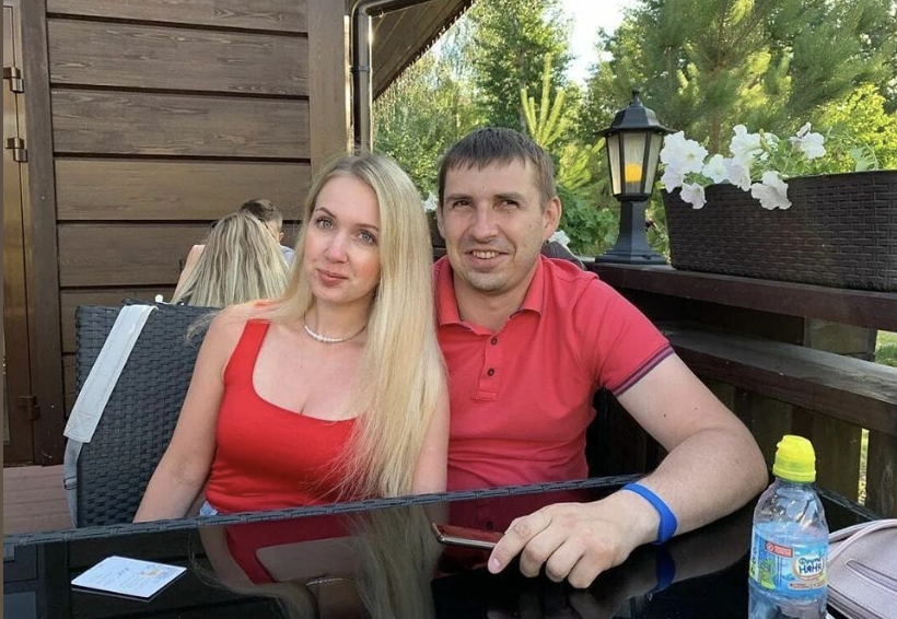 Коли я повернулась в Україну, щоб познайомити Антоніо з мамою, то зустріла Дениса, свого колишнього чоловіка. Він не впізнав мене, навіть. І далі сказав те, чого я геть не чекала.