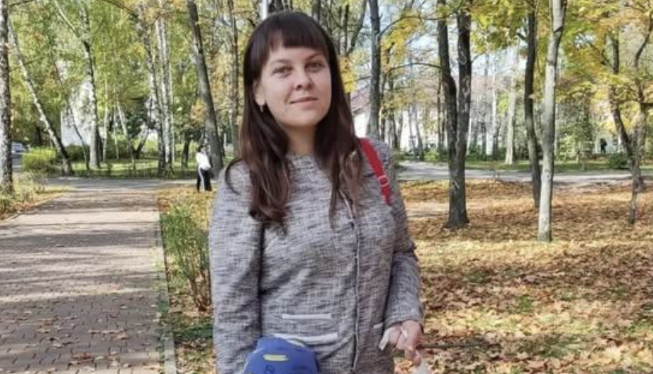 Брат та його жінка вже давним-давно захотіли зробити з мами безкоштовну няньку. Без попередження привозять Макара і навіть 100 гривень не залишають. А в мами пенсія маленька, і так старається економити. Я, як старша донька, час від часу їй кидаю на картку кошти. Однак, вже самі нема сили терпіти нахабство брата. От вирішила прямо сказати, щоб давали хоча б 500 грн. Боже, який то цирк почався та крики!