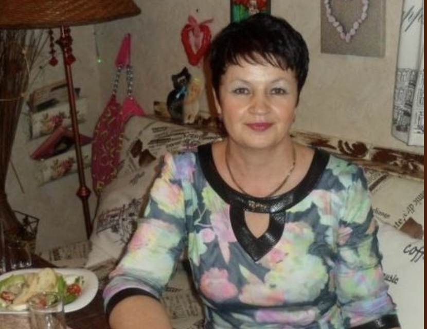 2 роки тому я поїхала на заробітки і все, що заробляла переказувала сину з невісткою – на оренду, на техніку, на ремонт, на відпочинок. Хотіла їм допомогти, чим могла. Нещодавно діти повідомили, що стану бабусею і я щиро зраділа, але щастя тривало не довго. Бо у них були плани, які мала виконати я. Мало того не просили, а вимагали.