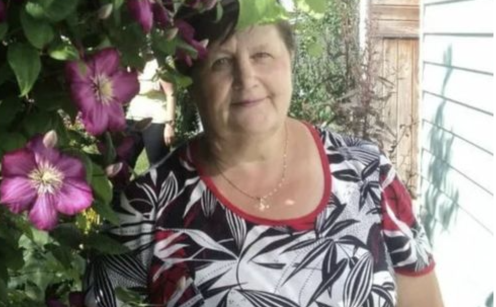 Того вечора син не став на мій бік перед своєю дружиною. Я одягла пальто, взяла сумку і пішла, навіть не попрощавшись з онуками…