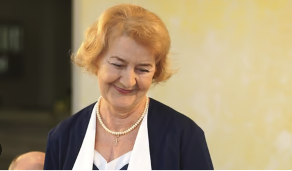 Тост, який сказала моя бабуся на весіллі, вразив усіх гостей. Такого напутнього слова, мабуть, ніхто не очікував!