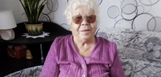 Доню, мені так зле! Боюсь до ранку не доживу!  Я змирилась, що помру на самоті. Бо вже стомилась принижуватись і благати невістку приїхати. Вона сказала, що боїться заразитися і взагалі, часу на ці дурниці немає. Тож я вирішила нікого більше не турбувати. Та раптом в двері постукали…