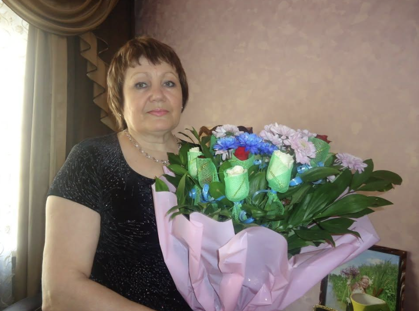 Не таким я уявляла собі святкування ювілею… – Куди тобі вже заміж, мамо? Не сором мене перед чужими людьми! — верещала Діана.