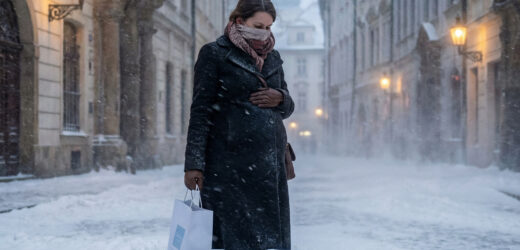 В 43 роки раптом звалилася новина, як сніг на голову… Оксана неспішно йшла додому і думала, як вона скаже чоловікові, синові… Цікаво, як вони відреагують на це?