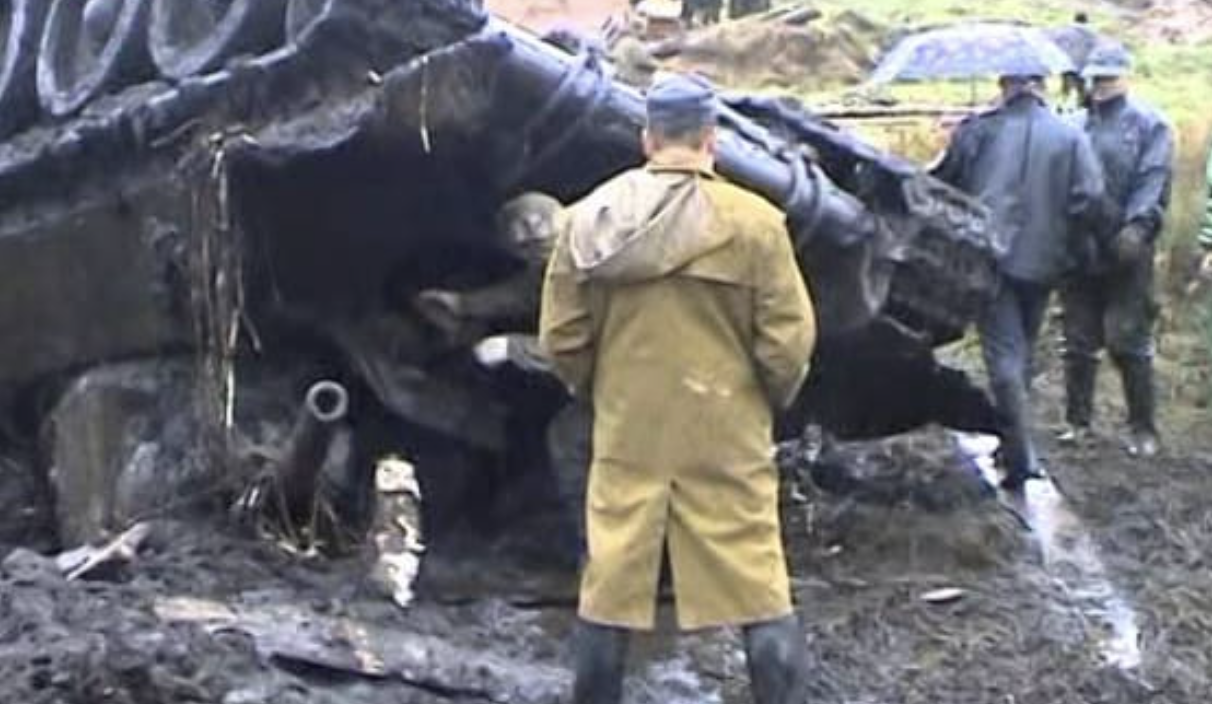 Відео підйому радянського танkа Т-з4 “Д0ватор”. Варте до перегляду…