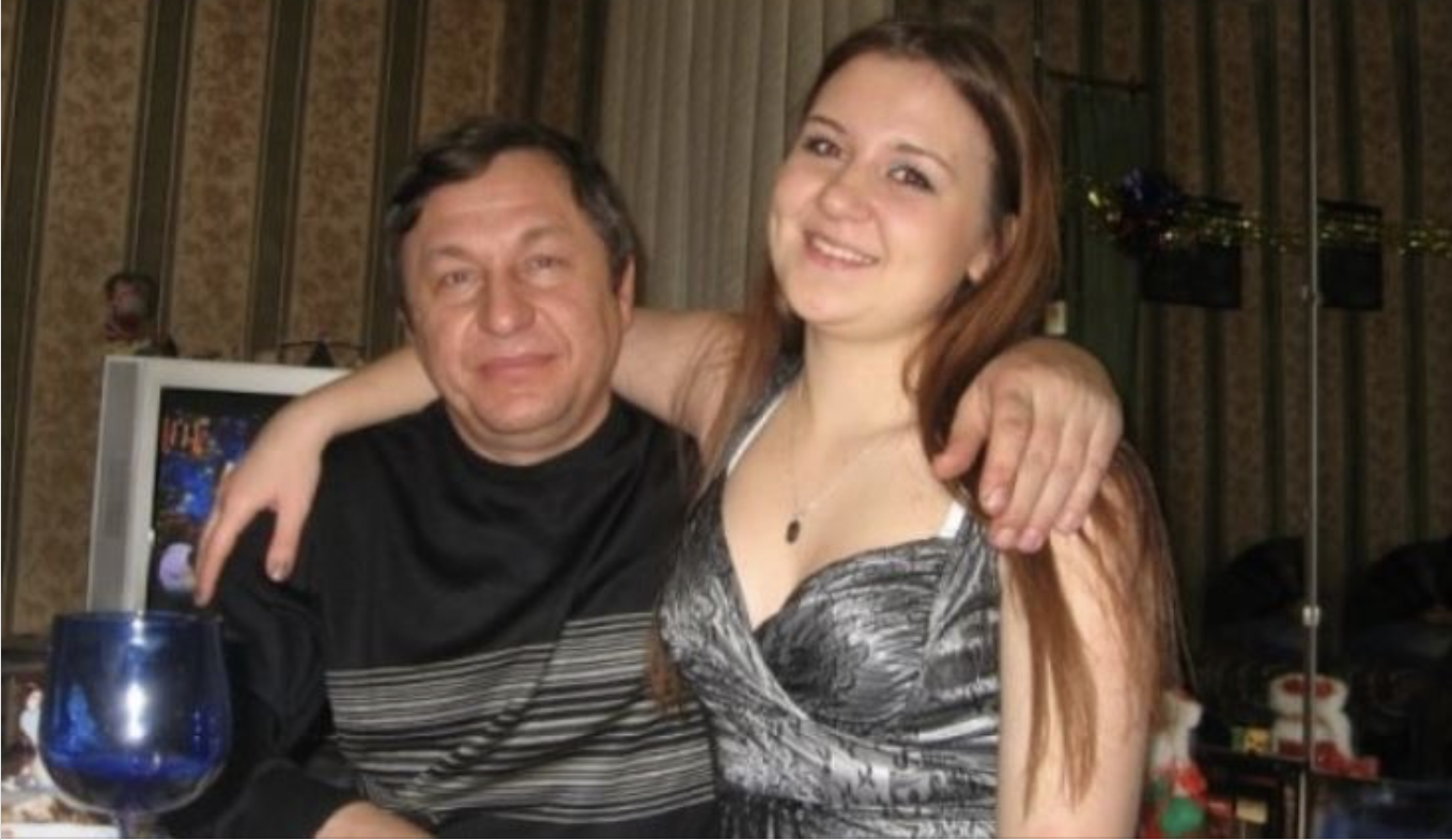 Чоловікові моєму 56. Ми вже відзначили наше срібне весілля. За характером він дуже стриманий і холодний чоловік. Але він таким був до недавніх часів. Справа в тому, що в їх компанію прийшла працювати жінка на ім’я Анастасія.