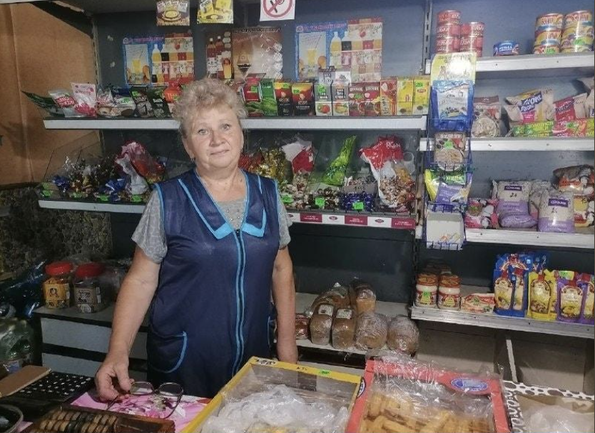 Чому вона просила записати в борг? – питаю. – Бо Сашко не працює й сім’ю не забезпечує. Геть опустився та п’є. – Викресли те, що вона винна. Я заплачу – кажу. – Та ти що! Це ж немала сума.  – Викреслюй. Я сплатила борг коханки свого чоловіка, а далі вирішила з нею поговорити.