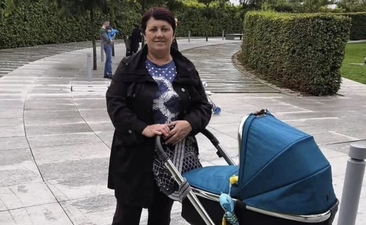 Мені навіть онука потримати не дали – сказали, що йому вже час спати. Після цього ні разу не подзвонили, не покликали в гості. Лиш коли ми самі подзвонили свасі, дізнались причину такого ставлення.