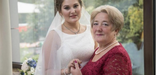 Тост моєї 75-річної бабусі на весіллі вразив всіх. Гості (навіть ведучий та музиканти) почали бабусі аплодувати!  – Робіть все поки у вас є на це бажання. Витрачайте гроші на дурниці – не економте!!! Варто всім читачам запам’ятати її напутні слова! Візьміть собі це до уваги!