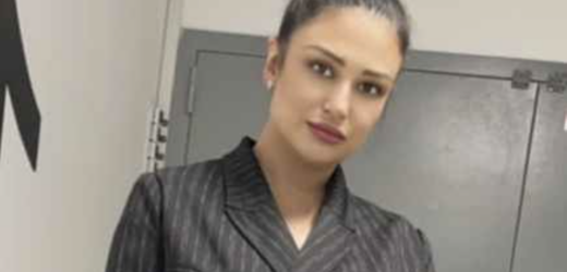 Ти сама зруйнувала моє життя, мамо! – Закричала Поліна щосили. – Якби ти тоді не влізла зі своїми вченнями, якби не заборонила мені з ним зустрічатися, я б зараз не рахувала дріб’язок до зарплати в чужій обшарпаній однокімнатній! – Та припини ти цю виставу, – ліниво простягла Дар’я, старша сестра Поліни, гидливо відсуваючи від себе тарілку з недоїденим тортом. – Тобі бодай фізично не діставалося. – Подумаєш, велика трагедія – заборонили з хлопчиком за ручку гуляти! Зате над тобою не стояли з ременем і потиличники не роздавали, коли ти відмовлялася математику вирішувати.