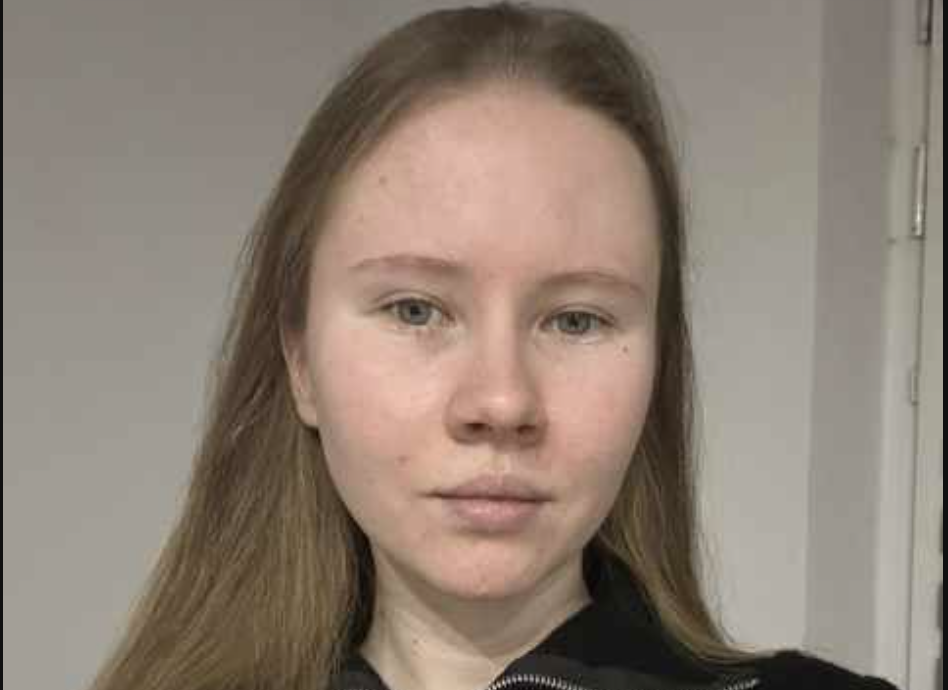 Андрій поспішав. Але це звичайна справа. Він вічно кудись поспішав, вічно спізнювався, вічно обіцяв собі почати планувати час нормально. Але сьогодні особливо не можна було спізнитися – Олена чекала в ресторані, і вона ненавиділа чекати. Зупинка. Автобус ось-ось мав під’їхати. Андрій дістав телефон, глянув на час і скривився. Ще п’ять хвилин запізнення. Олена точно буде незадоволена. Знову ці її погляди, мовляв, я для тебе не важлива. – Ви чого там застрягли? Проходьте! – роздратовано кинув хтось ззаду. Андрій обернувся. Черга на зупинці скупчилася пристойна, люди обходили щось стороною, хтось морщився з огидою, хтось просто відвертався. Він зробив крок вперед і завмер.