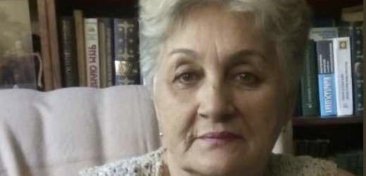 Дружина поїхала у відрядження, дочка у батьків, а Володимир залишився сам. Якось навіть незвично. Дружина Марина рідко їздила кудись, але тут колега захворіла, довелося їй виконувати цю місію: якийсь там важливий договір у її фірмі не терпів зволікань. Це він якраз міг зрозуміти, сам не перший рік у бізнесі. Тому відвіз її в аеропорт і поїхав додому. Ну а по дорозі раптом згадав, що вечері у нього сьогодні немає. Марина поїхала, тому доведеться потурбуватися самому.