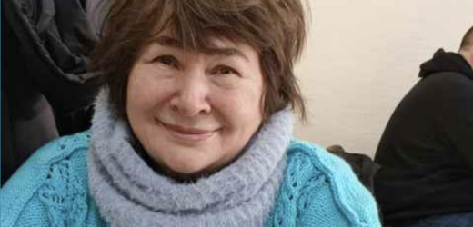 Вовочко, ти ж не думаєш… – мама сплеснула руками. – Ти мене підозрюєш? – Я нікого не підозрюю. Просто констатую факт! – Та як ти смієш! У моєму будинку! Я вам дала притулок, годую, перу, а ти… – Мамо! – Світлана не витримала. – Ніхто тебе не звинувачує! – А здається, звинувачують! Он як дивиться твій наречений! Наче я злодійка якась…