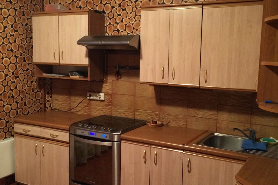 – Якщо ти не поїдеш на заробітки, я на старості тебе не доглядатиму! – Син не дає мені жити. Щодня скандали вдома