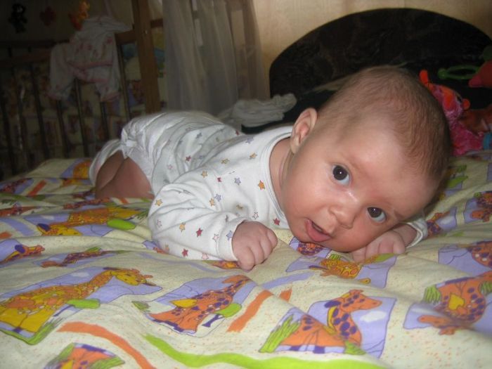 “На! Забирай! Дарма я тебе послухала” – кричала незнайомка на мого чоловіка і дала в руки немовля