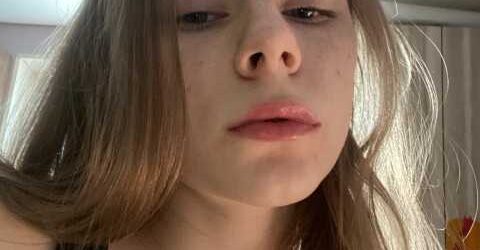 ― Все буде добре. Ми впораємося. Почалися тривалі процедури. Але її результати не підбадьорювали. На останньому візиті у спеціаліста Володимир почув: ― Шанс стати батьком у вас є, але дуже маленький. Вам потрібно сподіватись на диво.