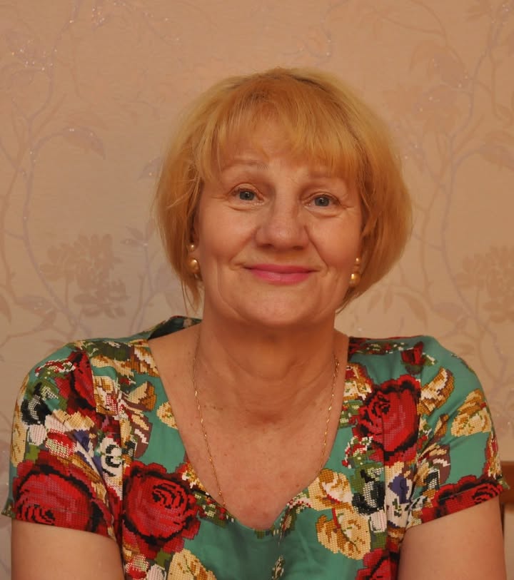 – Не звільняйся, бо діти тобі грошей не датуть! Не розраховуй на них! – Подруга вмовляє мене, та донька має іншу думку