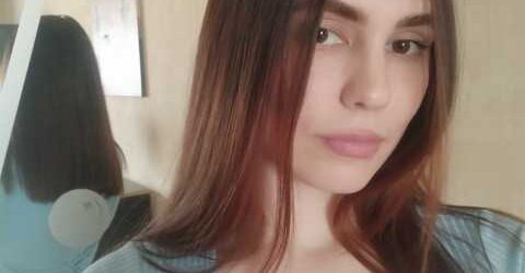 — Я сьогодні зайду пообідати. Приготуй щось їстівне, а не як завжди. І квартиру прибери нормально — вчора шар пилюки на телевізорі бачив. — Добре, — абсолютно спокійно, навіть холодно відповіла я. Поклала слухавку і відразу набрала номер своєї мами: — Мамусю, привіт. Можна ми з дітьми до тебе на тиждень переїдемо? — Боже, що сталося, донечко?!