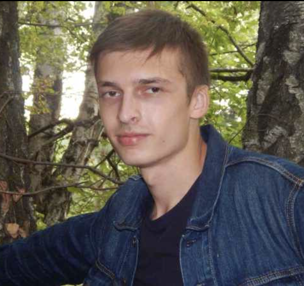 У день похорону дружини Федір не проронив жодної сльози.  — Ти поглянь, я ж казала — він не кохав Зіну, — шепотіла Тося на вухо своїй сусідці Лільці.