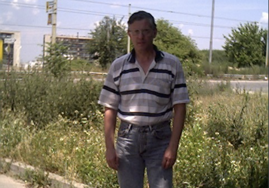 “Я живу наче зі старою бабусею,. чесно…” Мені 55 … І ніяк не можу познайомитися з молодою дівчиною…. А жити зі старою ніяк не хочу, набридло!ДОПО МОІЖТЬ МЕНІ…” сьогодні вечором Пишу сюди, бо відчуваю, що у повному розпачі. Не знаю, куди звернутися за допомогою…