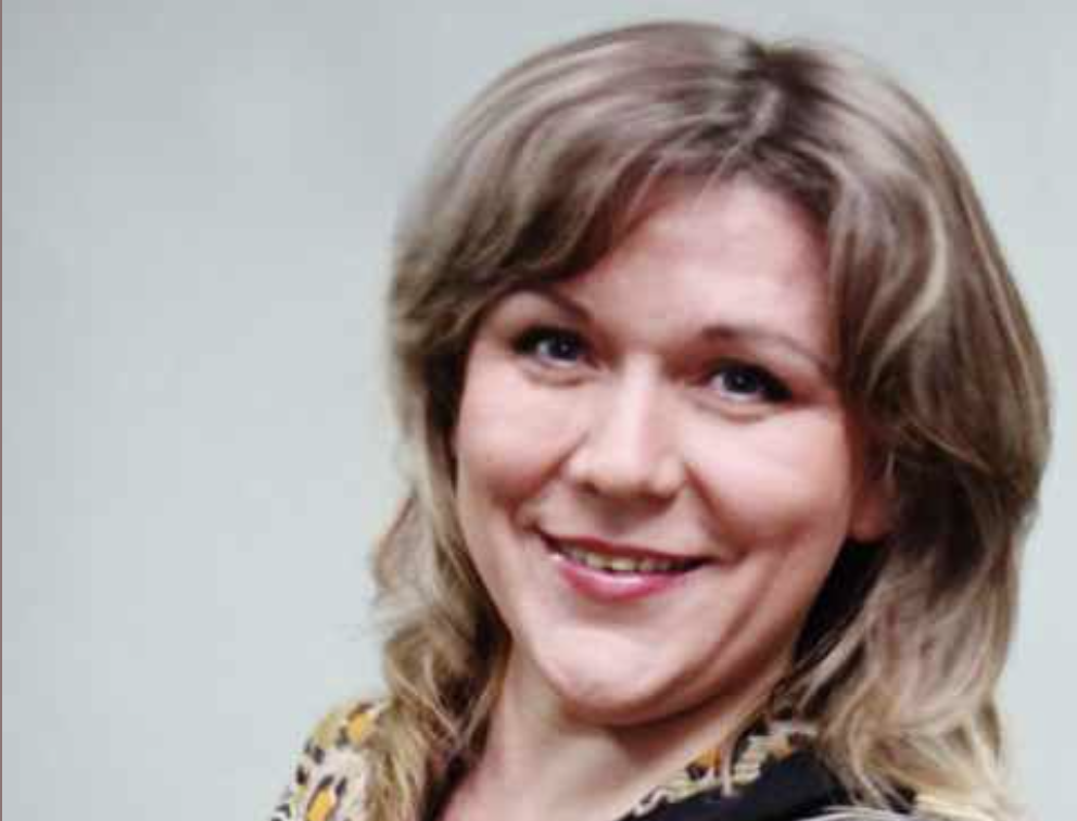 Мій син привів додому наречену. Щойно я побачив її обличчя й почула її ім’я, я одразу зателефонував у полілцію… я відчула, як земля йде з-під ніг.—Я знала її. О, як добре я її знала.Ніколи б не подумала, що буду здатна на таке .. Мій син зустрічається з цією дівчиною вже три місяці. І знаєте, що найдивніше? Ми жодного разу не чули про неї до недавнього часу. Ні імені, ні зустрічі — абсолютна невідомість. Познайомилися вони, за його словами, у кав’ярні біля університету. Вона, нібито, була занадто сором’язливою, щоб з’явитися перед нашою родиною.