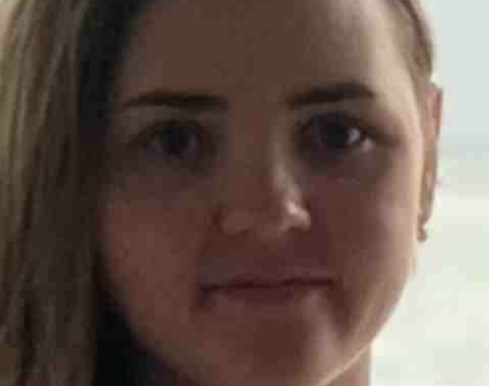 Світлана приїхала додому від батьків. Незважаючи на свій вже округлий живіт, вона заміняла матір у догляді за батьком, поки та лежала в лікарні. Останнім часом батько здав, хоча він був ще цілком молодий. Є хвороби, які не щадять ні старих, ні молодих. — Володю! Ти вдома? – вона увійшла в спальню. У ніс ударив запах котячого туалету і брудного, несвіжого одягу. Мабуть, чоловік знову вирішив скласти шкарпетки до певного часу, поки їх не знайде дружина і не віднесе в машинку. – Володю!