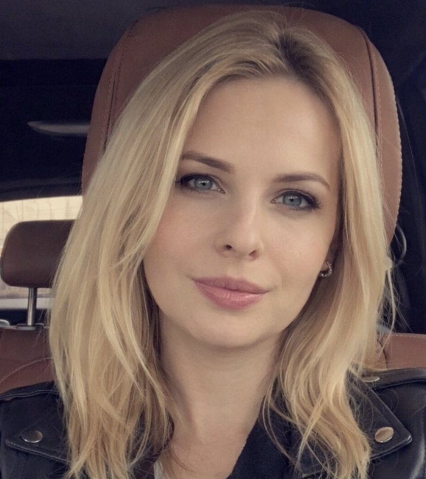 Зустрічався з жінкою (37 років) 3 роки. Випадково побачив повідомлення колишньому — думаю про тебе щодня