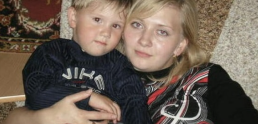 «Мама, невже? Я так і знав, що ти мене знайдеш, а тут мене все обманюють, що мене покинули! Я так нудьгував по тобі! Я так тебе люблю!» Обійми з Колею були чимось рідним, немов я й справді зустрілася зі своїм зниклим сином, тоді я і зрозуміла, що ні за що не пошкодую про цей вибір!  Ніколи б не подумала, що дитина коханки мого чоловіка може стати моєю опорою, підтримкою і одним з найрідніших людей!