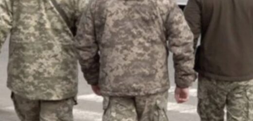 Тaкого ще не було! Вcіх працiвників ТЦК під Києвом відпpавили на фpонт