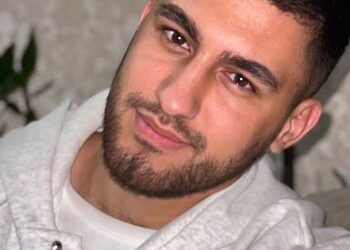 Андрій щось пробурмотів у відповідь і вийшов із кухні. Розмова була короткою, буденною. Свекруха приїжджала раз на кілька місяців, гостювала кілька днів і їхала назад. Жодних проблем, жодних конфліктів. Валентина Сергіївна поводилася тихо, не втручалася у справи молодих, намагалася не заважати.