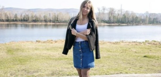 Дізнавшись, що Валя ваrітна, господиня дала час звільнити кімнату. Вона була в розпачі: близьких і рідних у неї не було, батьки рано поме рли, а брат умовив відмовитися від своєї частки спадщини, а незабаром її виставив на вулицю. Вона навчалася у медичному інституті та заодно працювала у ліkарні. Вона знайшла кімнату і вирішила зайти ввечері. -Доброго вечора, бабусю. Ви кімнату все ще здаєте? -Здаю, а ви з чоловіком? – спитала старенька, подивившись на її животик. – Ні, я одна. Ви як усі? Ви теж ваrітним не здаєте? Ви не переживайте, я працюю, я буду платити. – А мені все одно . Кімната у мене тепла, із зручностями. Валі сподобалася і кімната, і господиня. Вона погодилася і за кілька днів Валя переїхала. Людмила Андріївна виявилася дуже гарною жінкою.