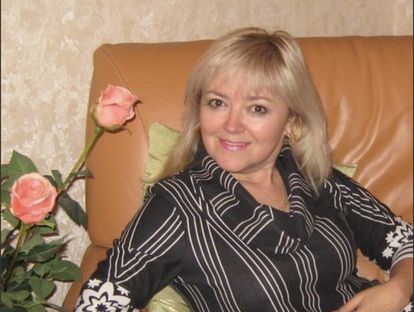 10 років тому я “поховала” сина. Не спілкуюся з ним, не дзвоню навіть на свята вітати. А коли знаю, що в гостях у родичів буде Миколка – принципово не прийду, аби не сидіти за одним столом.  Можете думати, що я така погана мати. Але Микола сам винен в цьому, що сталося. Точніше, все через його “дружину”. Досі соромно, що маю таку невістку в родині.