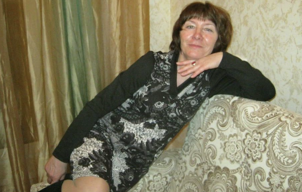 Я порахувала, що за 6 років моєї роботи в Італії в сина мало бути щонайменше 40 тисяч євро. Ці гроші я висилала на збереження.  І ось нарешті вирішила повертатися. Планувала купити будинок і жити спокійно. Та коли ми почали рахувати, виявилось, що в конверті всього 8 тисяч 300 євро.  Я мало не заплакала. А тоді дізналася, куди решта ділась.