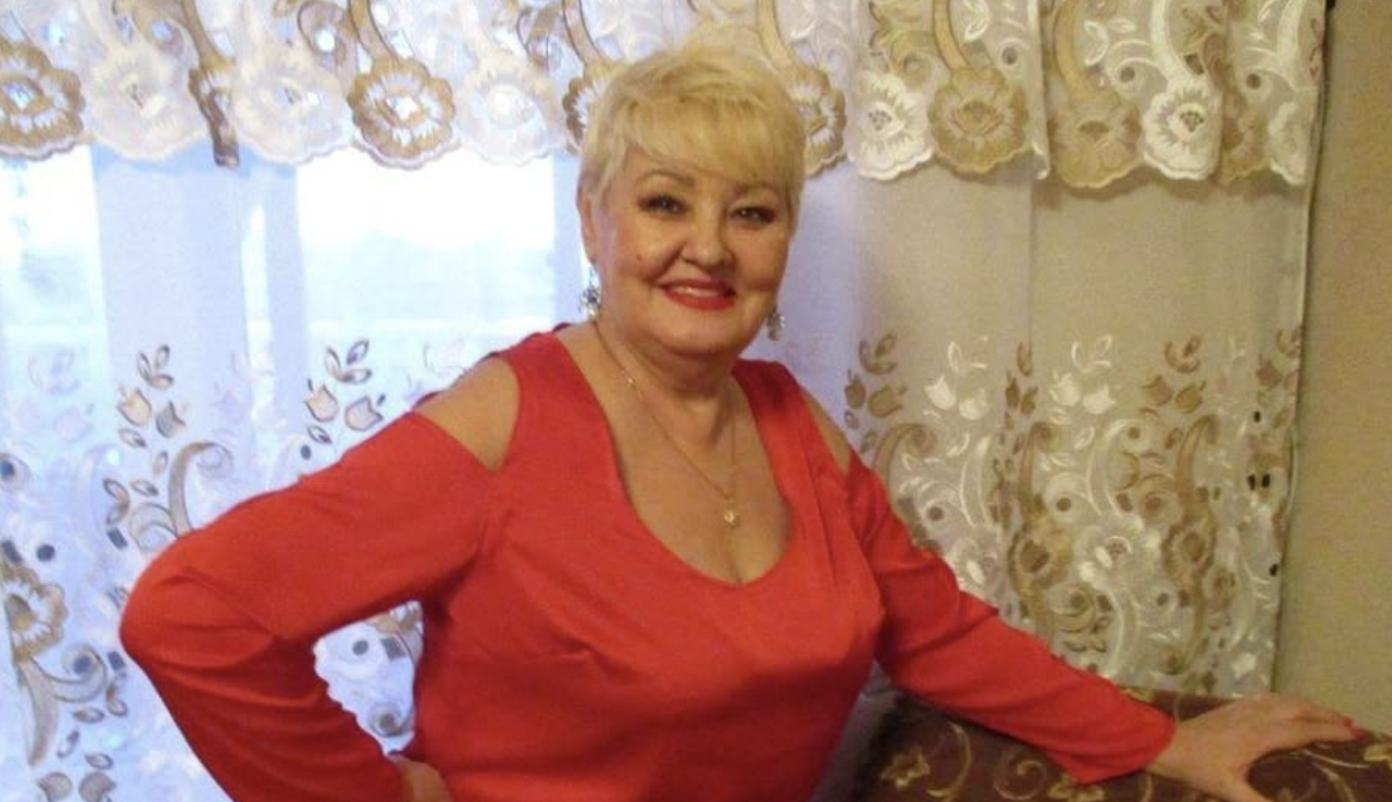 Вже 30 років поспіль я маю фактично двох чоловіків. І не вважаю, що це брудно чи якось грішно. Щиро кохаю обидвох.  Та зараз я вперше замислююсь над тим, щоб зізнатися офіційному. Хоча мені вже 63 роки.