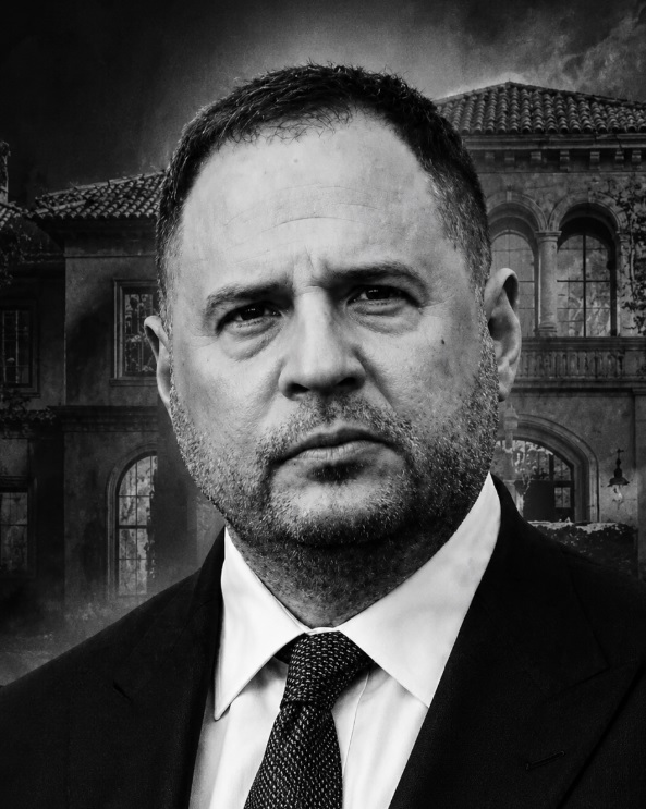 Одразу після закінчення суду на Єрмака було скоєно “замах”…Відео