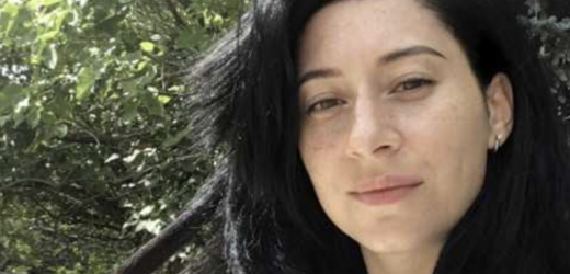 Твоя мама їде на цілий місяць? Тоді я — до своєї, — дружина вже стояла з валізою. В Ірини був план. Простий, як дитяча мрія: відпустка з чоловіком на морі. Віктор обіцяв — цього року точно поїдемо. Квитки куплені, готель заброньовано, валізи майже зібрані… — Ір, пробач, — Віктор дивився в телефон, не піднімаючи очей. — На роботі аврал. Все скасовується.