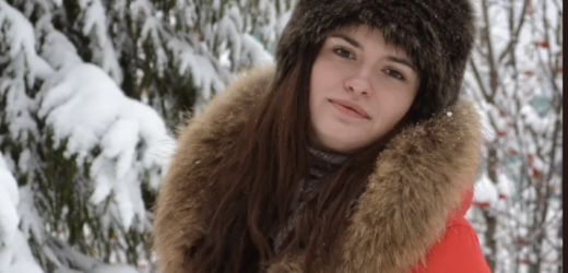 Вже другий рік я чекаю коханого з фронту.  Цьогоріч він відразу сказав, що на свята приїхати не зможе.  – Ну відсвяткуєш з мамою.  – Ага, ще чого! Та я краще до тебе у окопи поїду, ніж з нею. Ти що, не знає, як твоя мама мене “любить”. Тоді й вирішила, як зустріну цей 2026 рік. Однак, про мої плани дізналася свекруха. І такого накрутила, все розповіла чоловікові. А він взяв і повірив. Тепер ще й почав мені розлученням погрожувати!